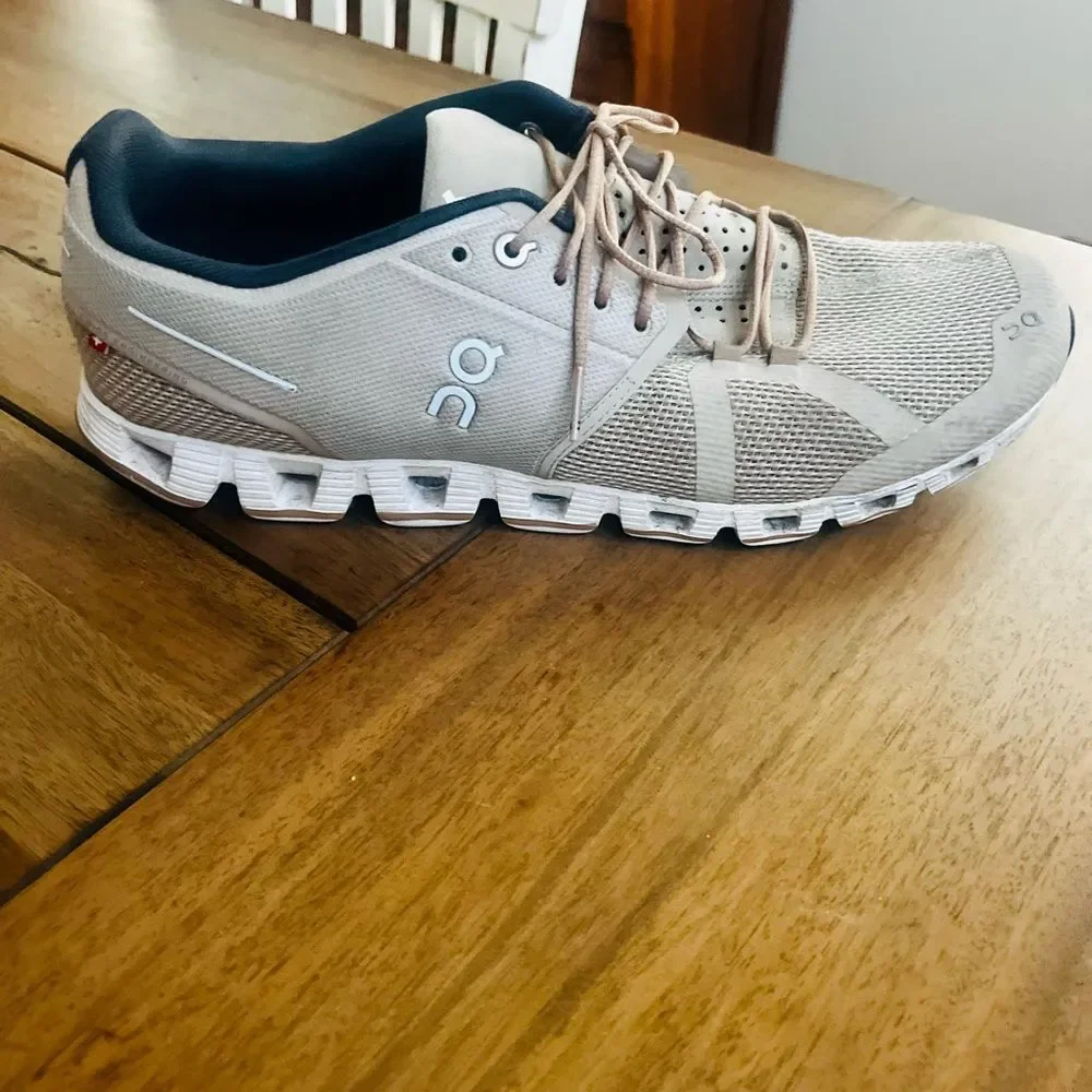 On Running Tan Sneakers; Men’s Size 11.5, GREAT pre-loved condition